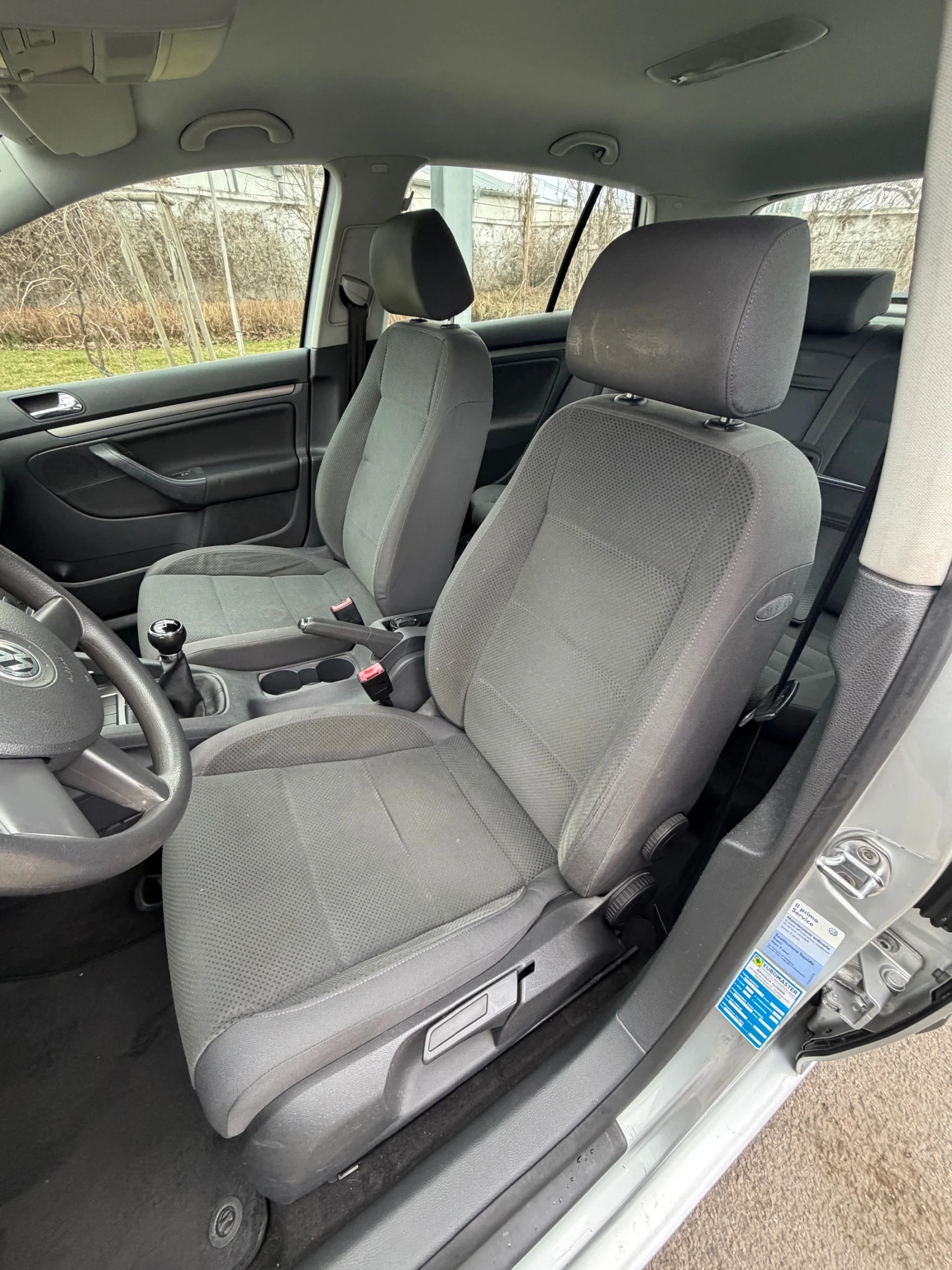 VW Golf V 1.6 102к.с, снимка 12 - Автомобили и джипове - 53916366