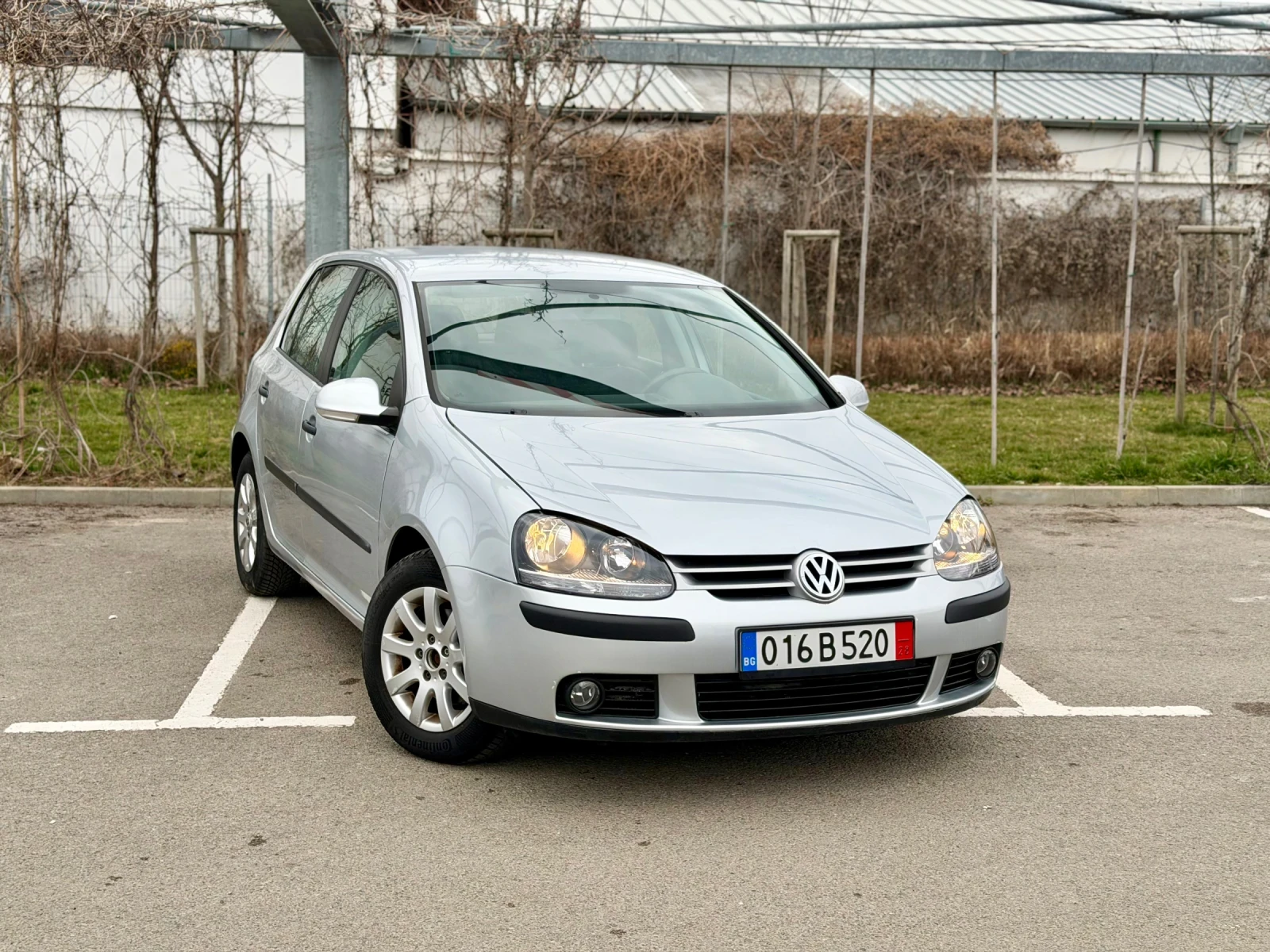 VW Golf V 1.6 102к.с, снимка 3 - Автомобили и джипове - 53916366