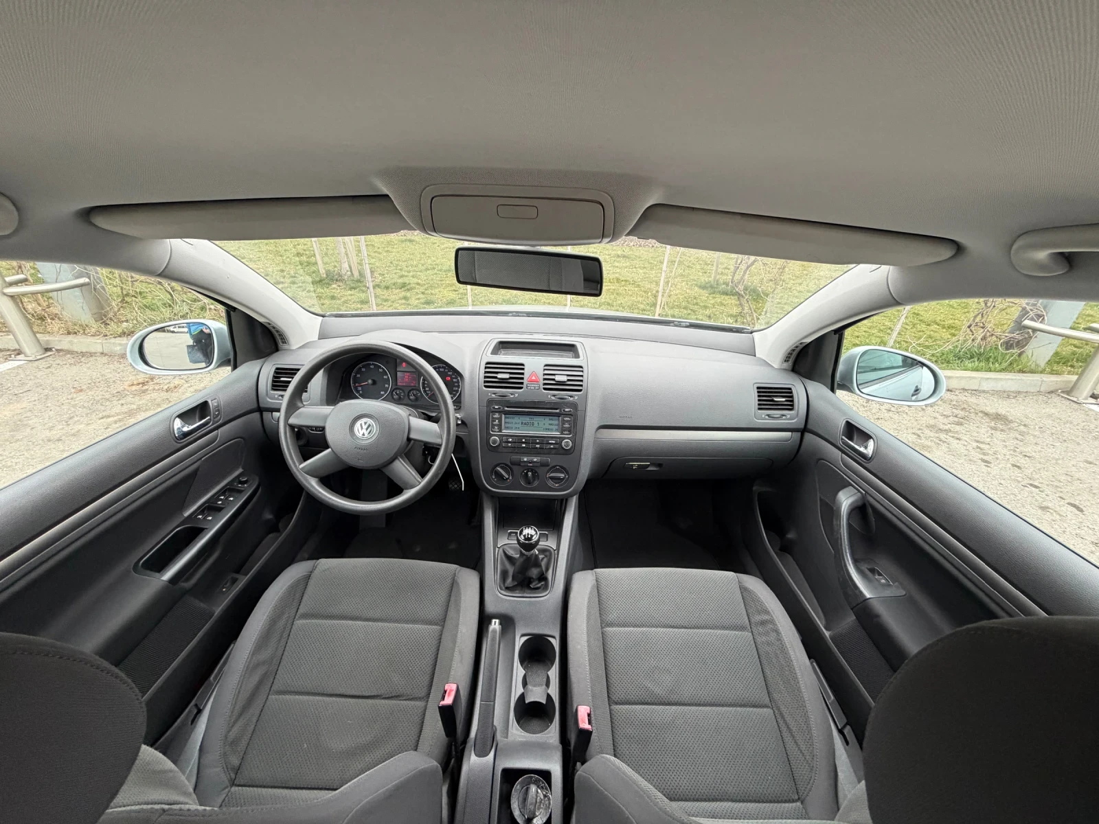 VW Golf V 1.6 102к.с, снимка 9 - Автомобили и джипове - 53916366