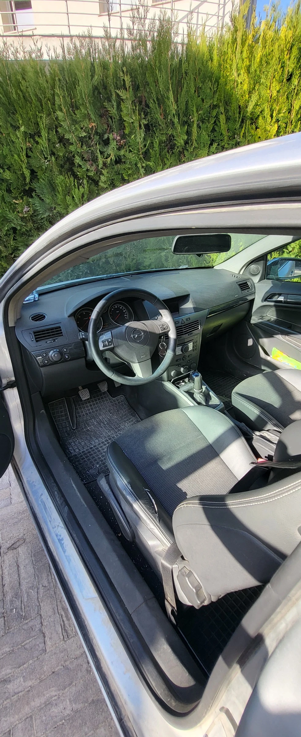 Opel Astra H GTC, снимка 5 - Автомобили и джипове - 54169455