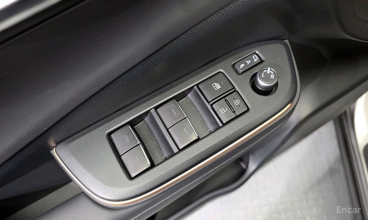Toyota Crown * CROSSOVER* HYBRID* 4WD* ����* �������* ��������� | Mobile.bg � ����������� 13