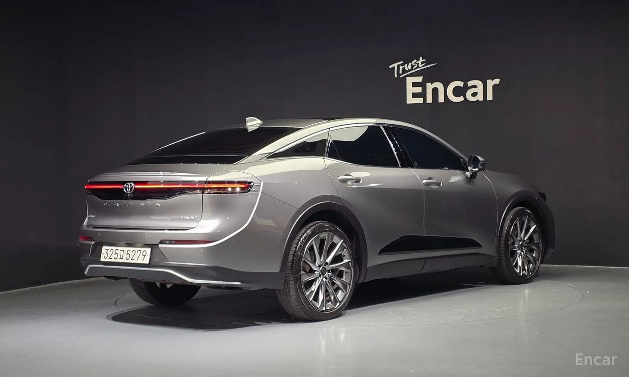 Toyota Crown * CROSSOVER* HYBRID* 4WD* ����* �������* ��������� | Mobile.bg � ����������� 2