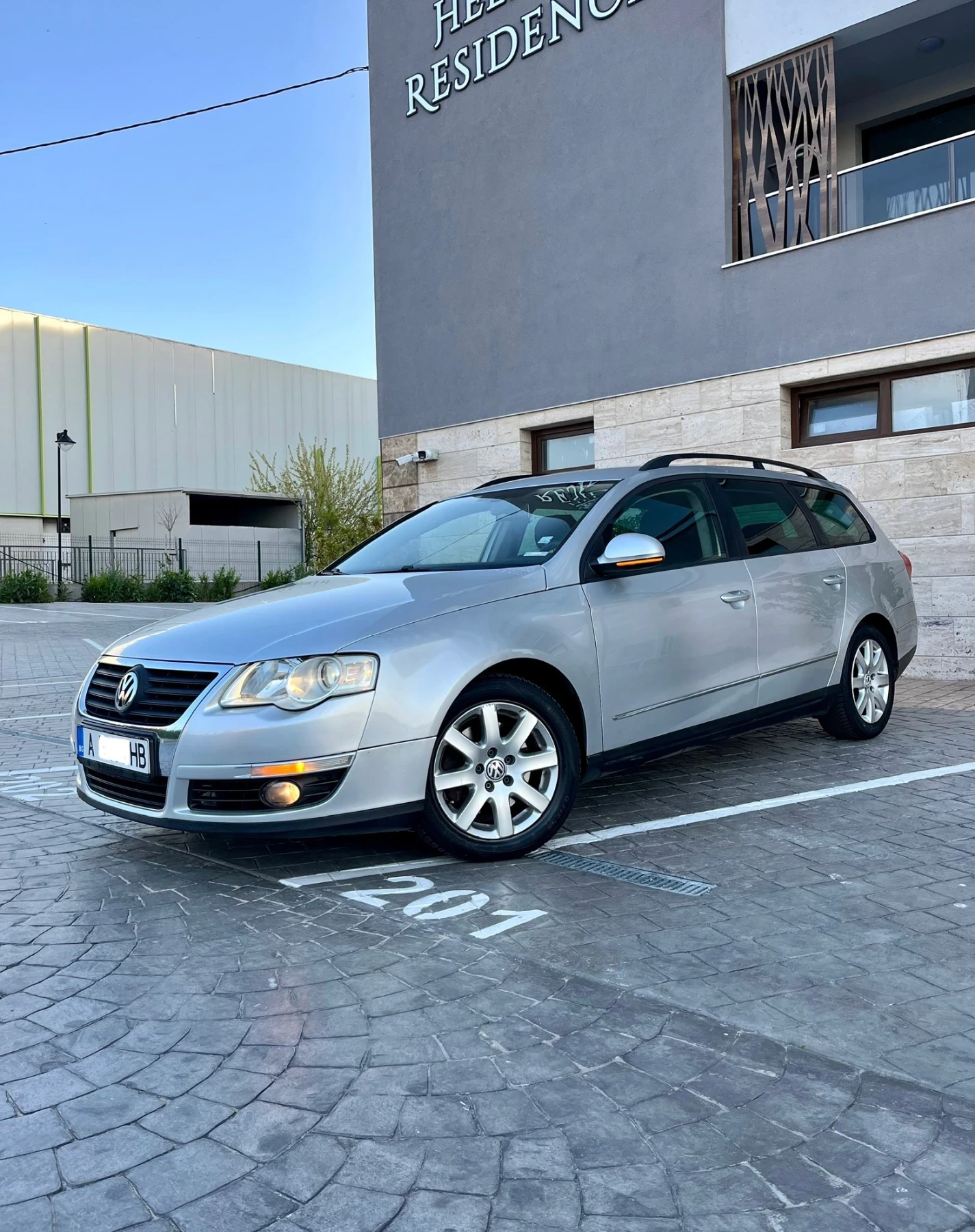 VW Passat 2.0TDI HIGHLINE * 8 клапана * BMP, снимка 2 - Автомобили и джипове - 54511931