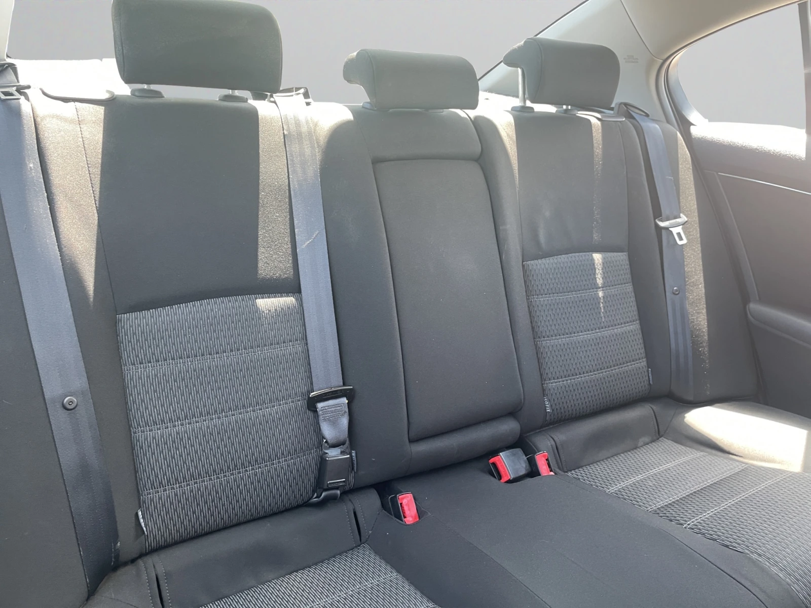 Toyota Avensis 1.8 petrol 147 hp MT6 EURO 5B, снимка 16 - Автомобили и джипове - 54828790