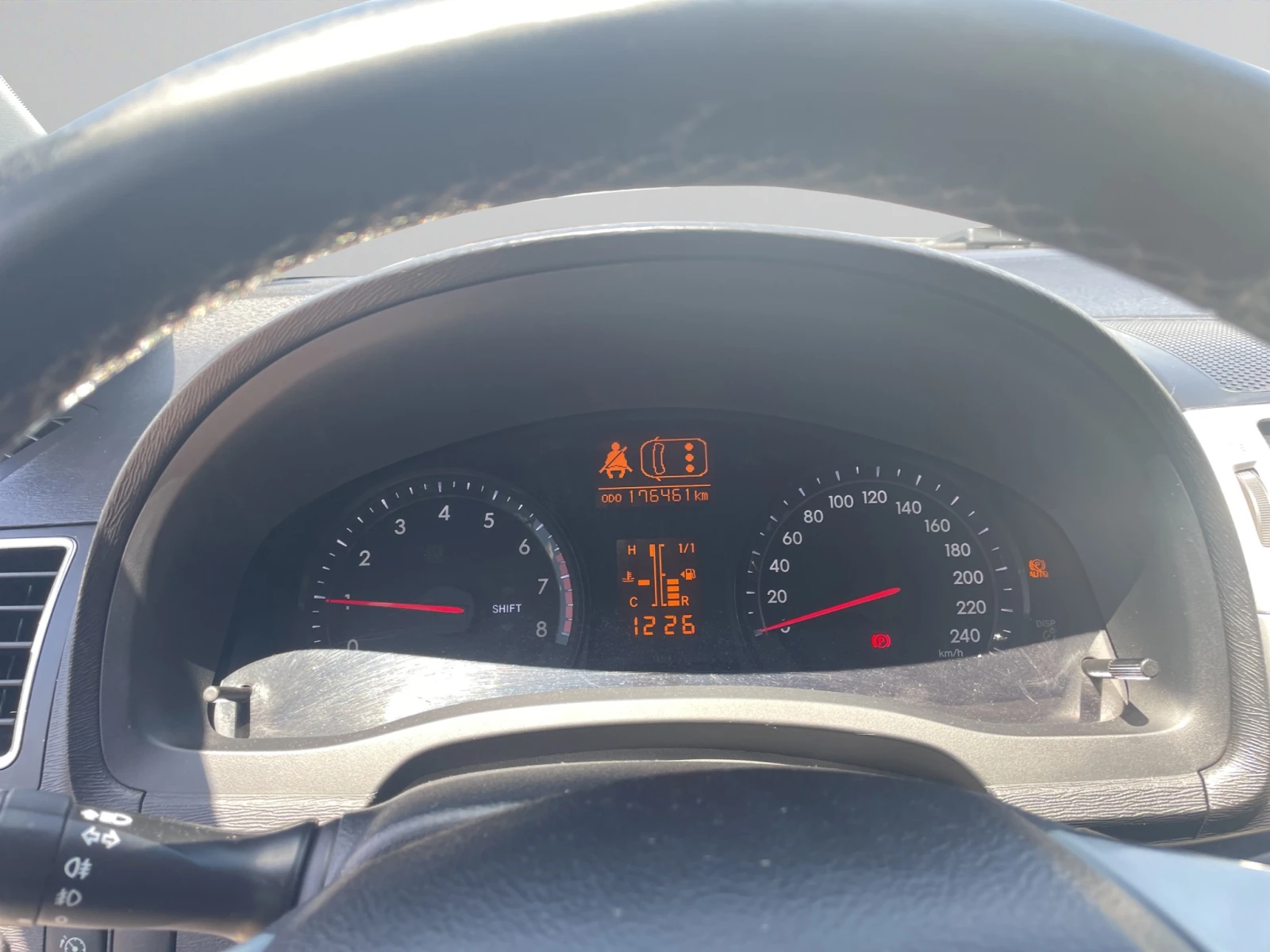 Toyota Avensis 1.8 petrol 147 hp MT6 EURO 5B, снимка 11 - Автомобили и джипове - 54828790