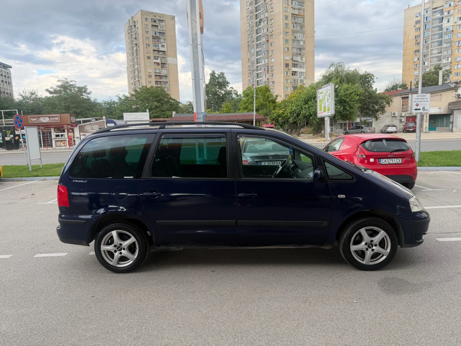 VW Sharan 1.9TDI 131, снимка 6 - Автомобили и джипове - 55267358