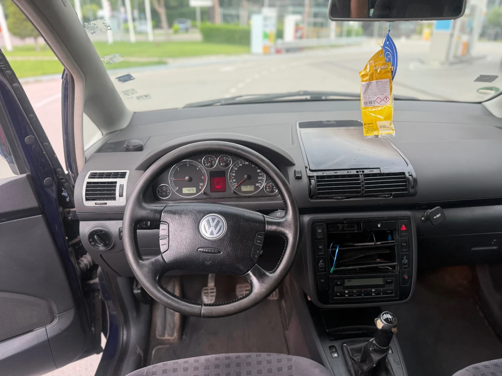 VW Sharan 1.9TDI 131, снимка 7 - Автомобили и джипове - 55267358