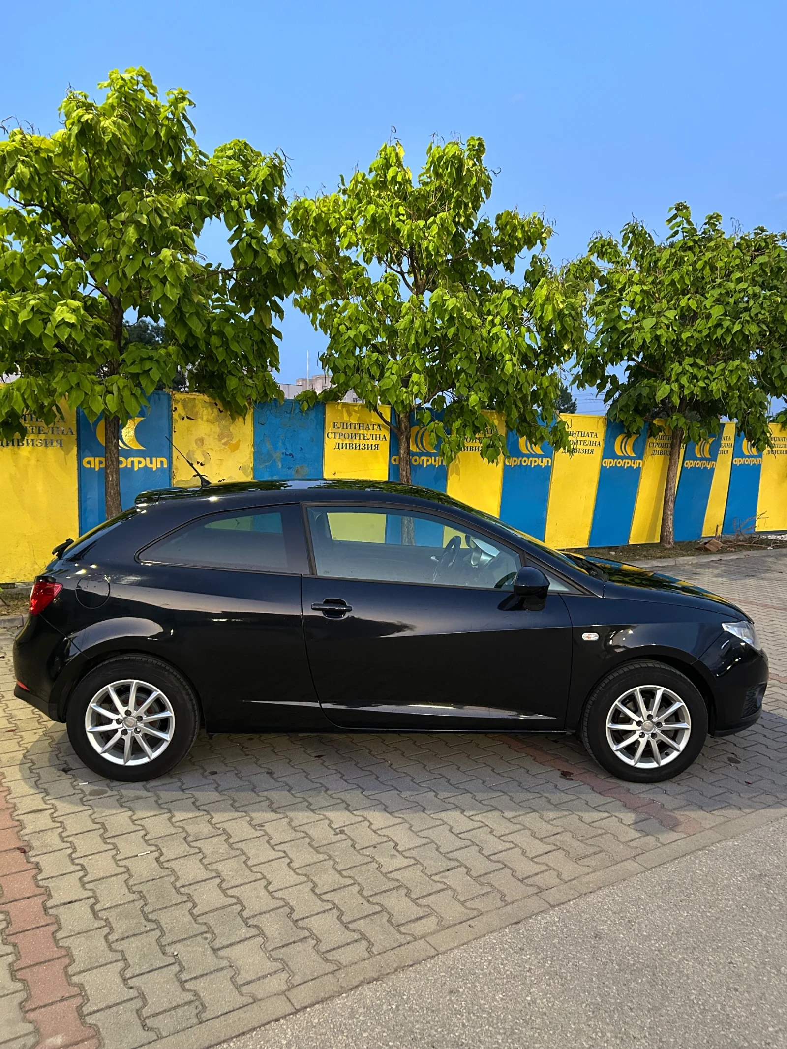 Seat Ibiza 1.4 бензин, снимка 3 - Автомобили и джипове - 55336471