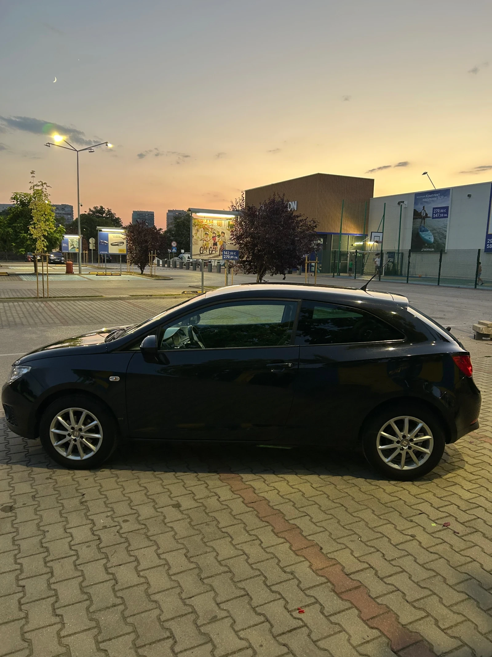 Seat Ibiza 1.4 бензин, снимка 6 - Автомобили и джипове - 55336471
