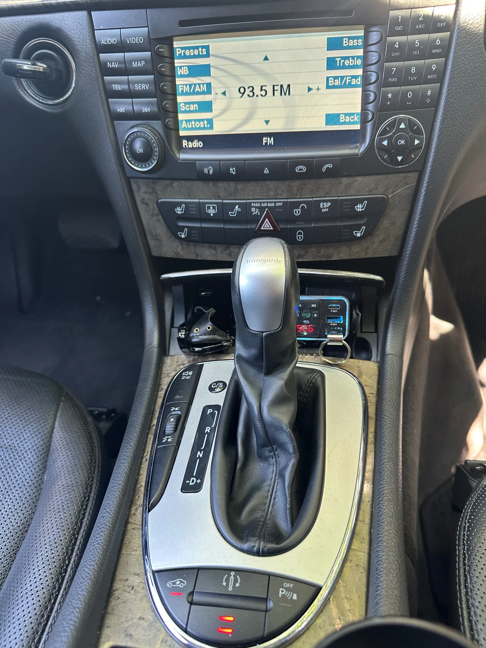 Mercedes-Benz E 320, снимка 10 - Автомобили и джипове - 55613917