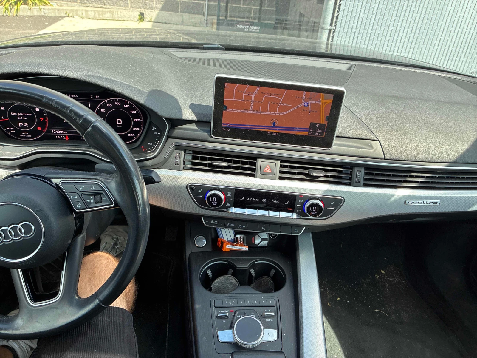 Audi A4 Technik | CARFAX | АВТОКРЕДИТ | 360 CAM, снимка 9 - Автомобили и джипове - 55848712