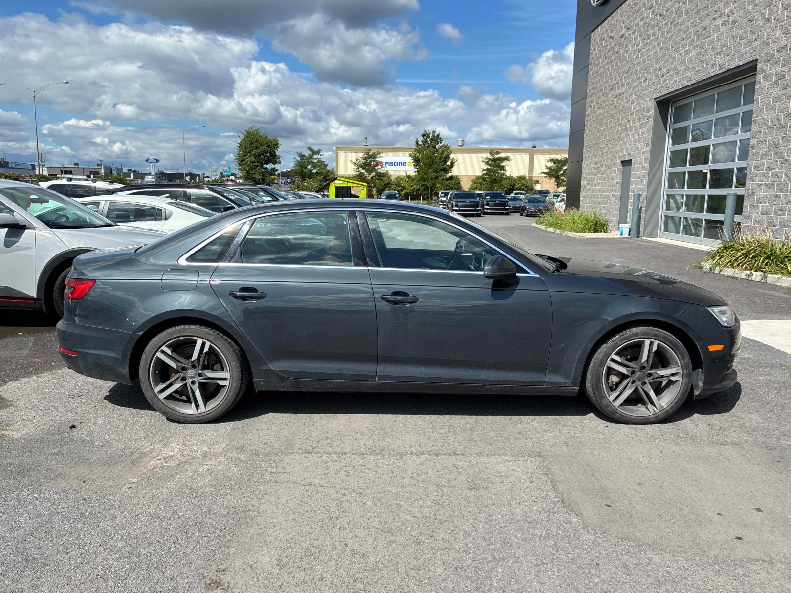 Audi A4 Technik | CARFAX | АВТОКРЕДИТ | 360 CAM, снимка 4 - Автомобили и джипове - 55848712