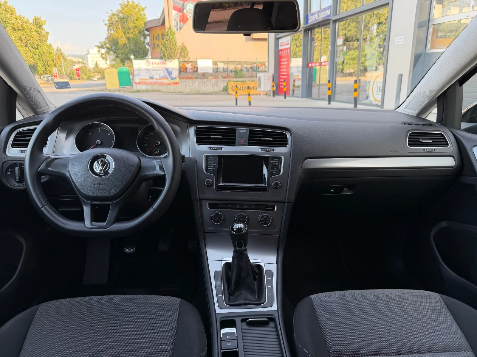 VW Golf, снимка 11 - Автомобили и джипове - 55848956