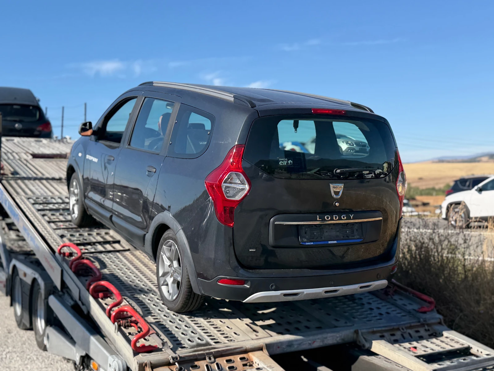 Dacia Lodgy * 1.6-109* ИТАЛИЯ* 7 МЕСТА* ГАЗ* NAVI* , снимка 9 - Автомобили и джипове - 56087980