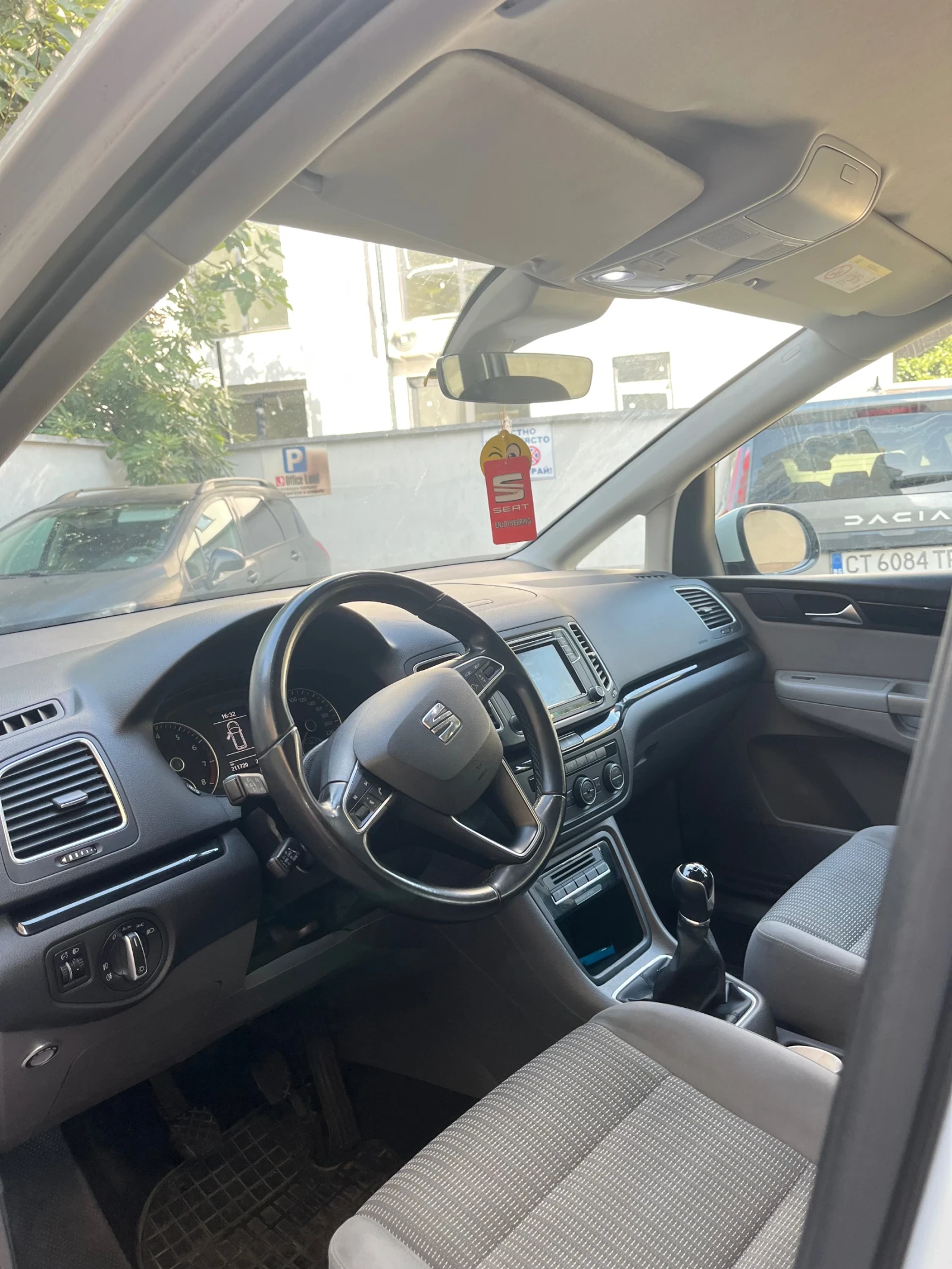 Seat Alhambra 1.4 turbo, снимка 5 - Автомобили и джипове - 56233006