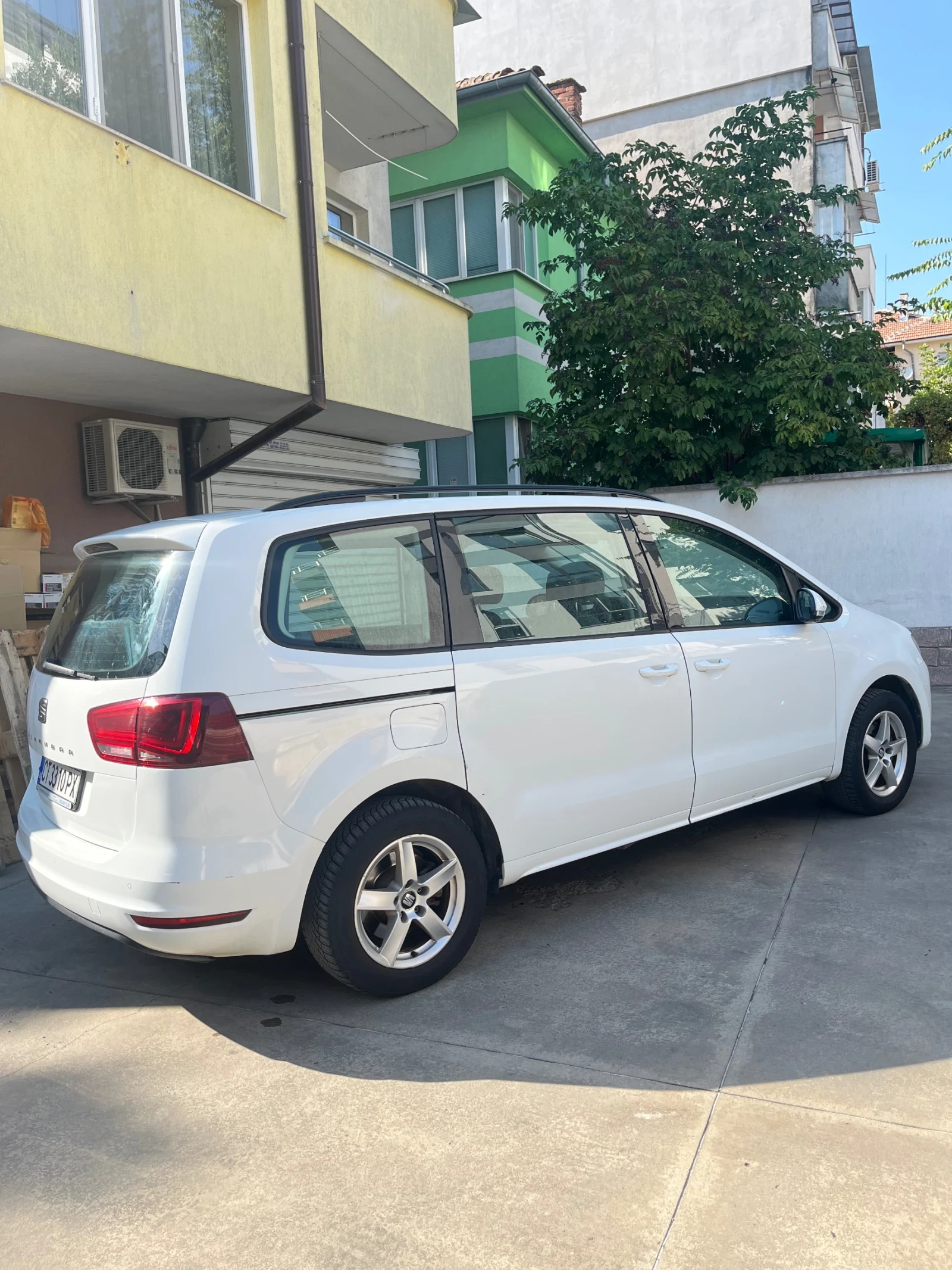 Seat Alhambra 1.4 turbo, снимка 3 - Автомобили и джипове - 56233006