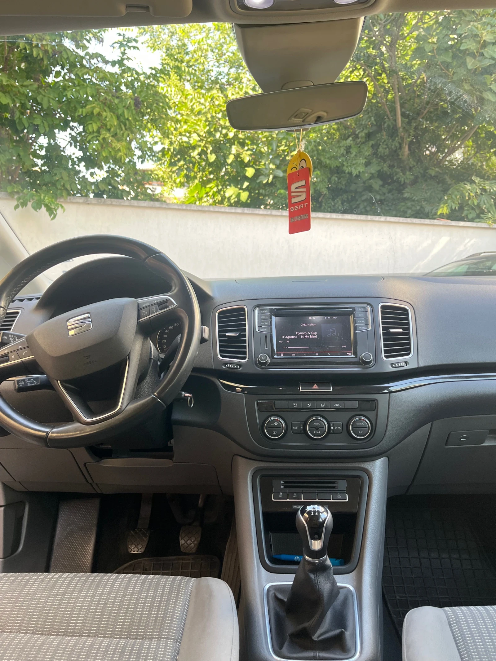 Seat Alhambra 1.4 turbo, снимка 6 - Автомобили и джипове - 56233006