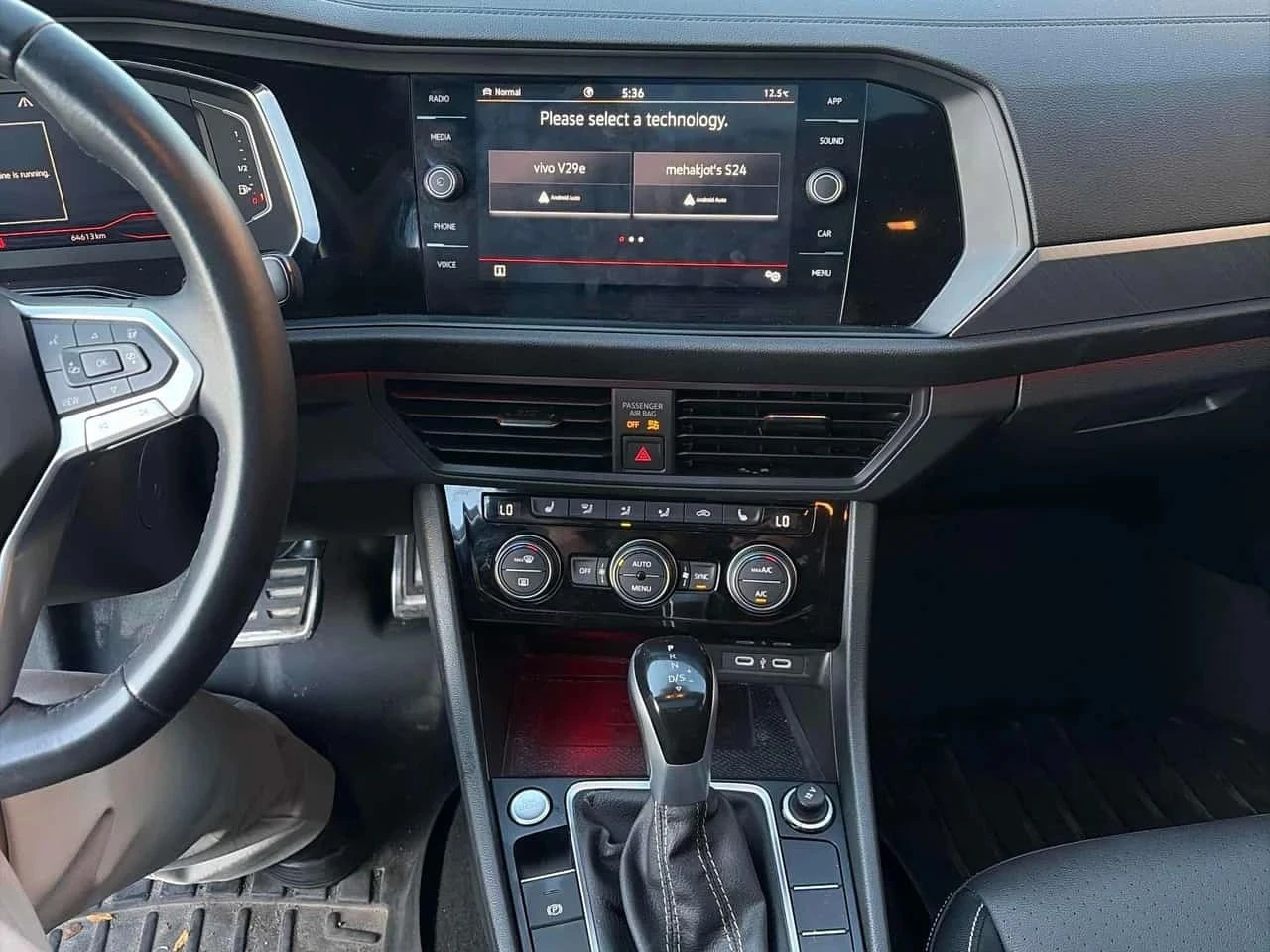 VW Jetta, снимка 9 - Автомобили и джипове - 56689494