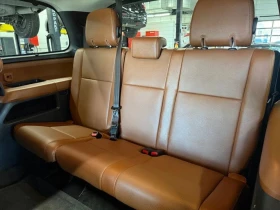 Toyota Sequoia PLATINUM * 4WD * БЕЗ РЪЖДА * CARFAX * 7 МЕСТА * , снимка 13