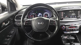 Kia Sorento 2.2* KEYLESS* ПОДГРЕВ ВОЛАН* ЕЛ. БАГАЖНИК* КРАЙНА , снимка 13