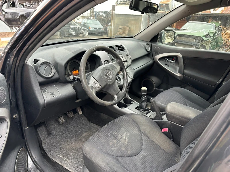 Toyota Rav4 2.2 d-cat, снимка 7 - Автомобили и джипове - 43074964