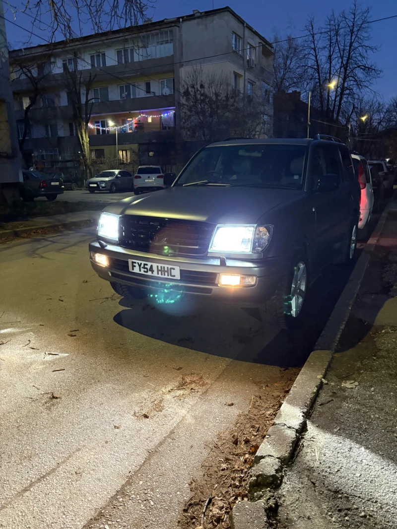 Toyota Land cruiser J100, снимка 14 - Автомобили и джипове - 48375593