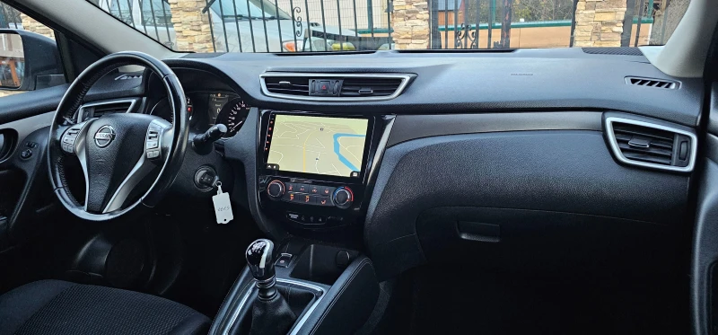 Nissan Qashqai  DIG-T , снимка 17 - Автомобили и джипове - 52528382
