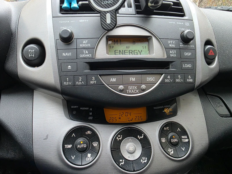 Toyota Rav4 2.2 4x4 AWD - обслужена, винетка, ГО, преглед, снимка 8 - Автомобили и джипове - 52577543