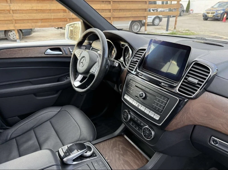 Mercedes-Benz GLE 550 e, снимка 4 - Автомобили и джипове - 53225407