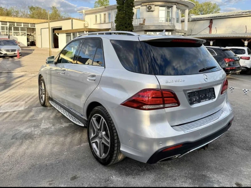 Mercedes-Benz GLE 550 e, снимка 3 - Автомобили и джипове - 53225407