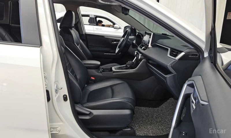 Toyota Rav4, снимка 11 - Автомобили и джипове - 53416588