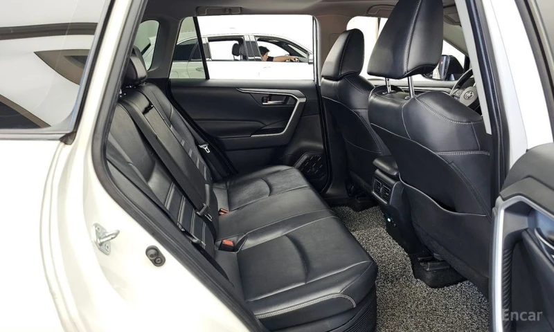 Toyota Rav4, снимка 12 - Автомобили и джипове - 53416588