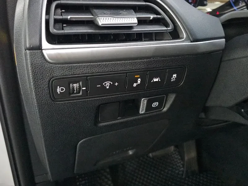Hyundai Palisade 2.2 CRDI 4WD, снимка 15 - Автомобили и джипове - 54676725