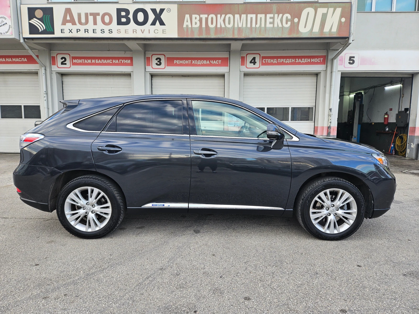 Lexus RX 450h HYBRID-4x4 - изображение 6