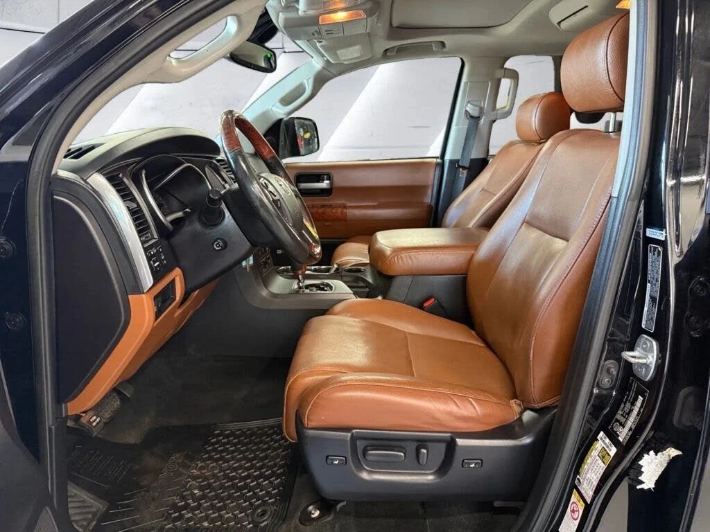 Toyota Sequoia PLATINUM * 4WD * БЕЗ РЪЖДА * CARFAX * 7 МЕСТА * , снимка 7 - Автомобили и джипове - 54146254