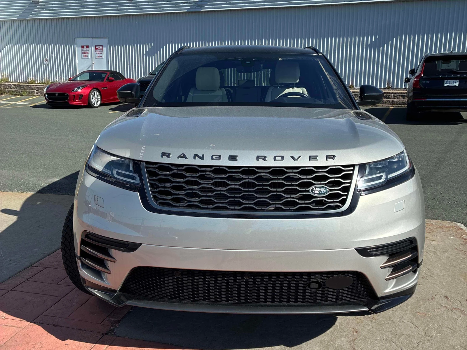 Land Rover Range Rover Velar R-Dynamic S* CARFAX* АВТО КРЕДИТ* , снимка 2 - Автомобили и джипове - 55189101