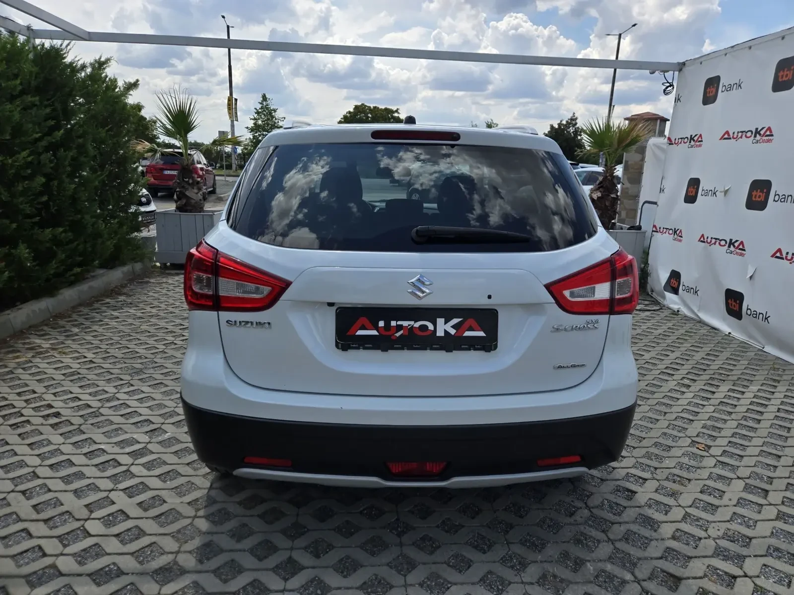 Suzuki SX4 S-Cross 1.6DDIS-120кс= ALL GRIP= FACE= KEYLESS= ПОДГРЕВ, снимка 4 - Автомобили и джипове - 55436141