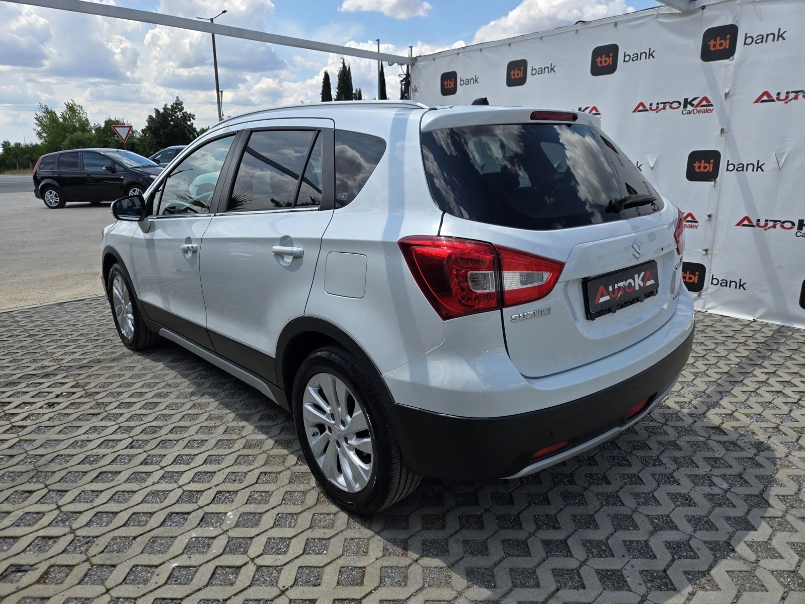 Suzuki SX4 S-Cross 1.6DDIS-120кс= ALL GRIP= FACE= KEYLESS= ПОДГРЕВ, снимка 5 - Автомобили и джипове - 55436141