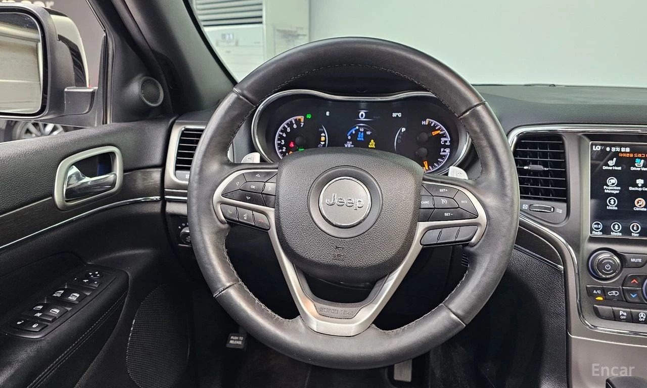 Jeep Grand cherokee 3.6* V6* 8ZF* ПОДГРЕВ* ОБДУХВАНЕ* КАМЕРА* МЪРТВА* , снимка 8 - Автомобили и джипове - 55582884