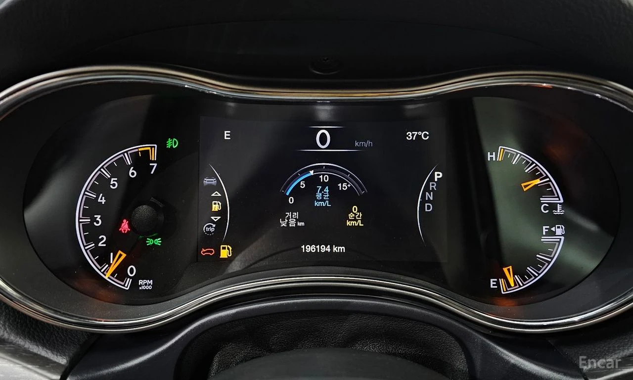 Jeep Grand cherokee 3.6* V6* 8ZF* ПОДГРЕВ* ОБДУХВАНЕ* КАМЕРА* МЪРТВА* , снимка 12 - Автомобили и джипове - 55582884