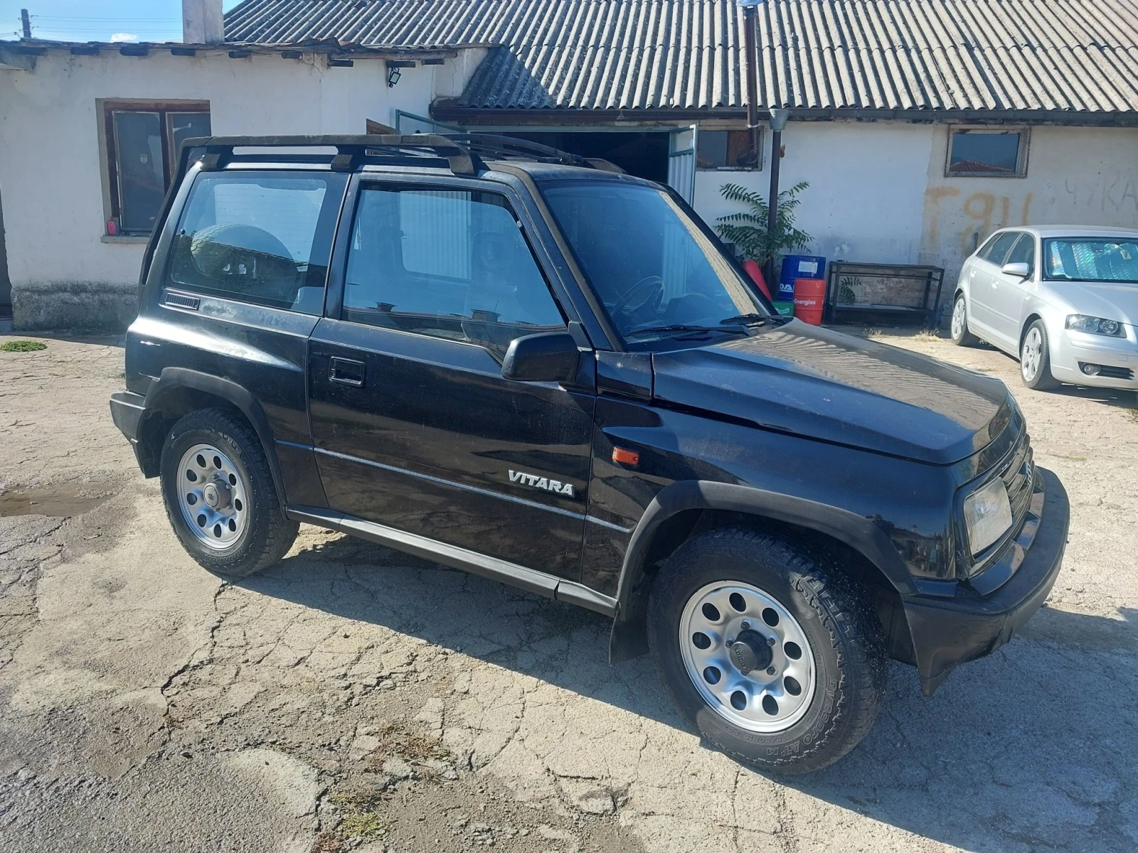 Suzuki Vitara 1.6 моно, снимка 8 - Автомобили и джипове - 56635594