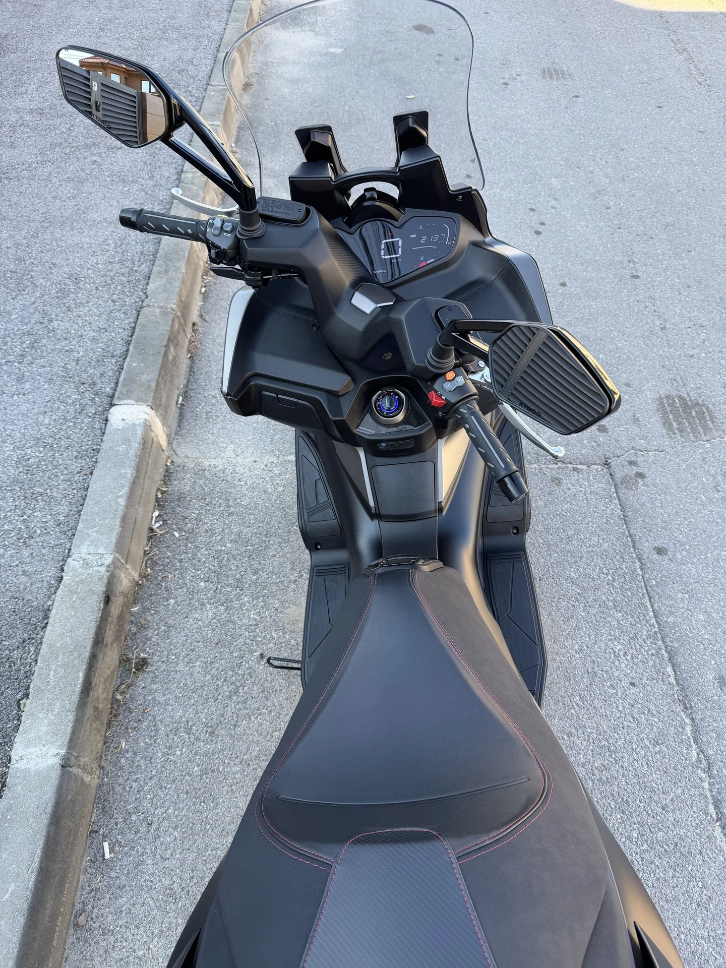Kymco Xciting Xciting VS 400 ABS/TCS 2025�. 2200�� ���� ��� | Mobile.bg � ����������� 12