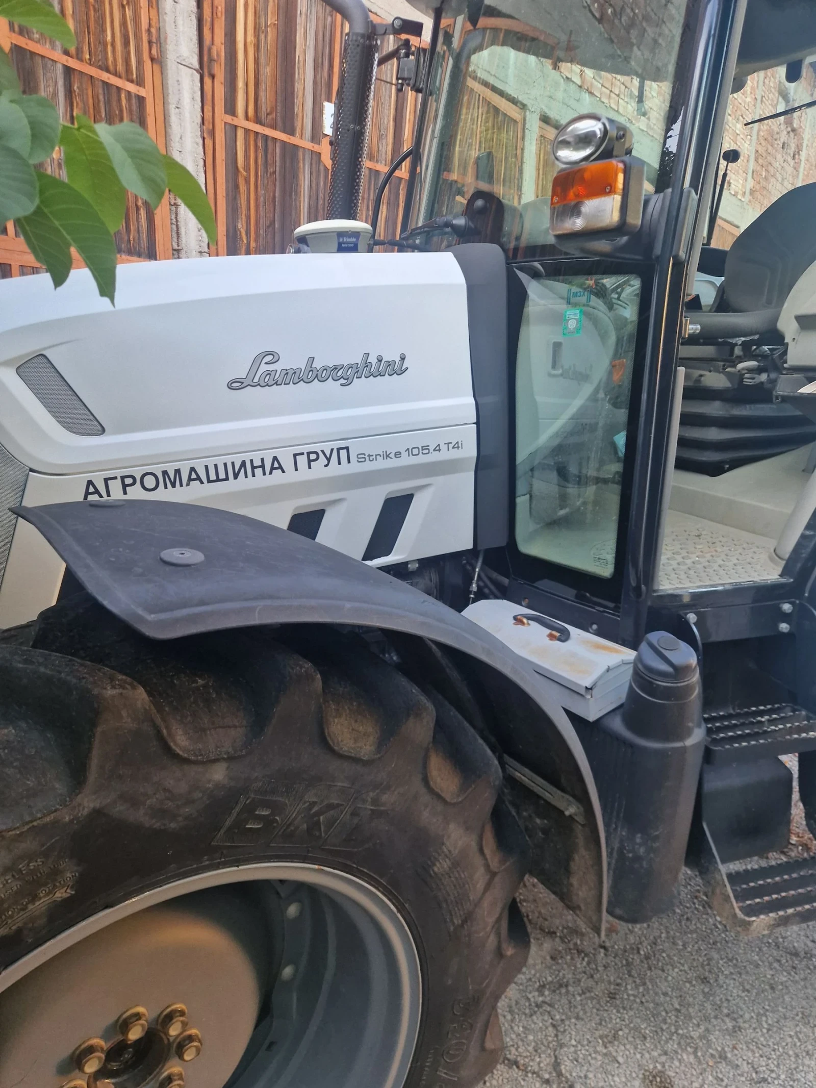Трактор Lamborghini Strike 105.4 t4i - изображение 6