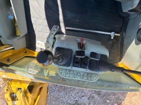 Багер Komatsu Wb97r 2, снимка 8