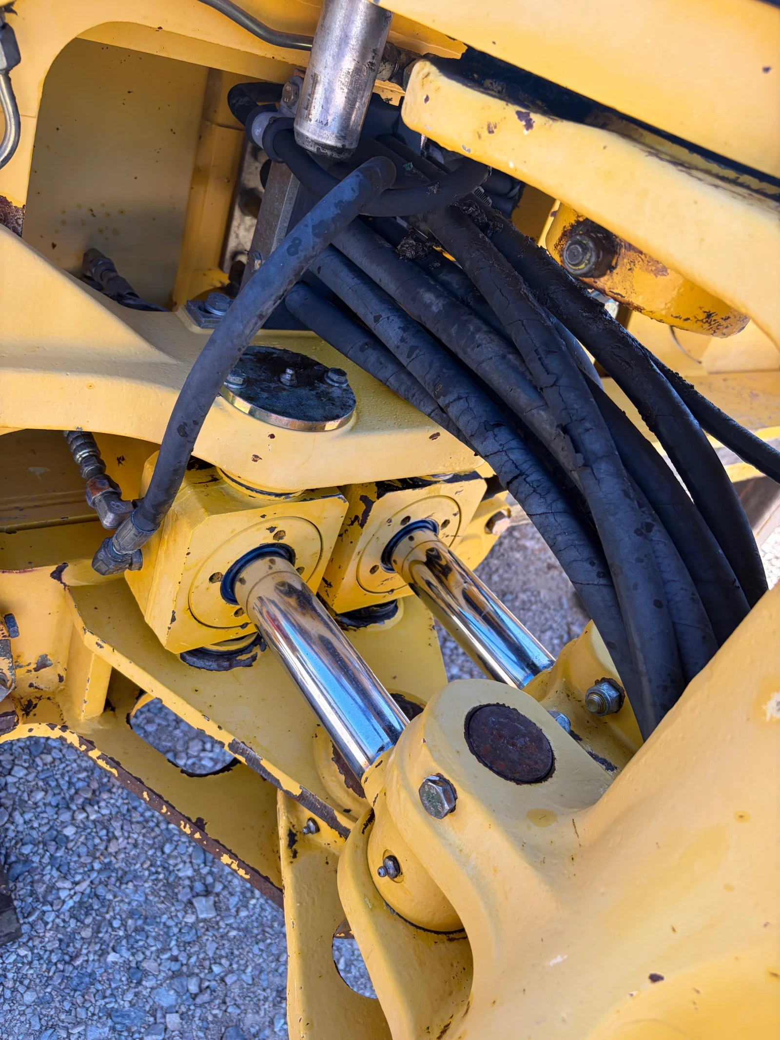 Багер Komatsu Wb97r 2, снимка 6 - Индустриална техника - 55981346