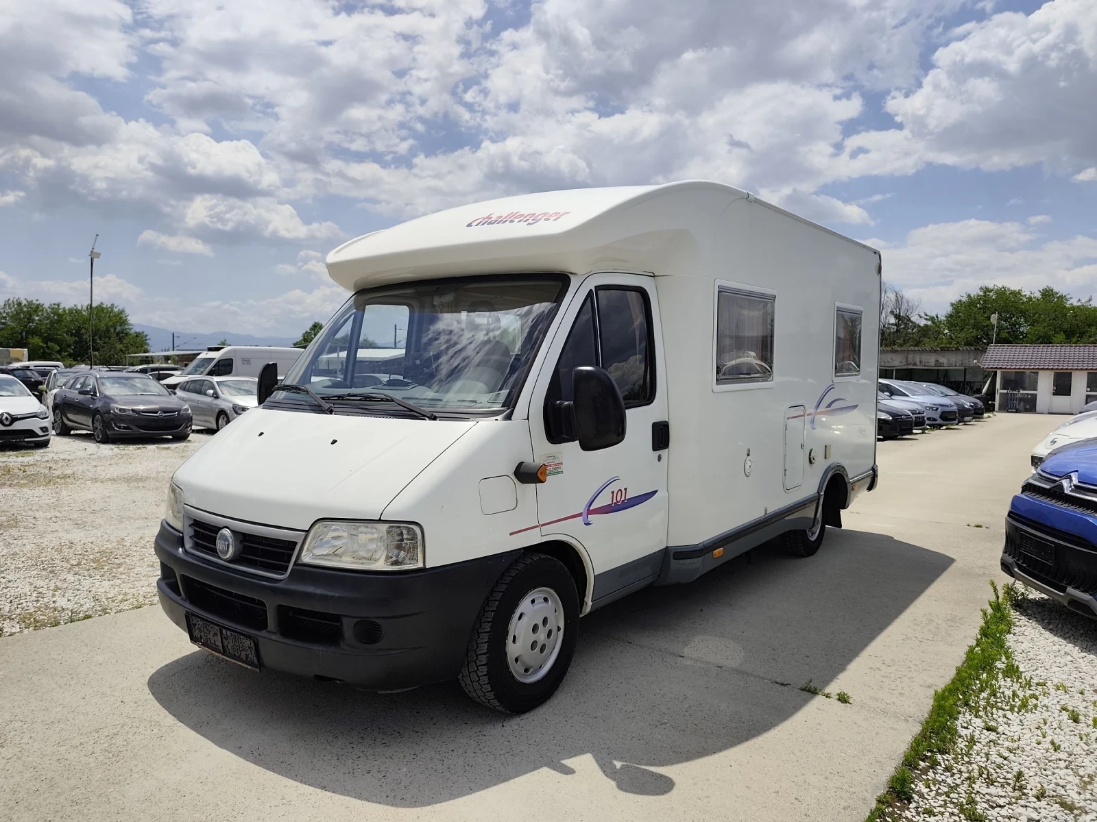 Кемпер Fiat Challenger
