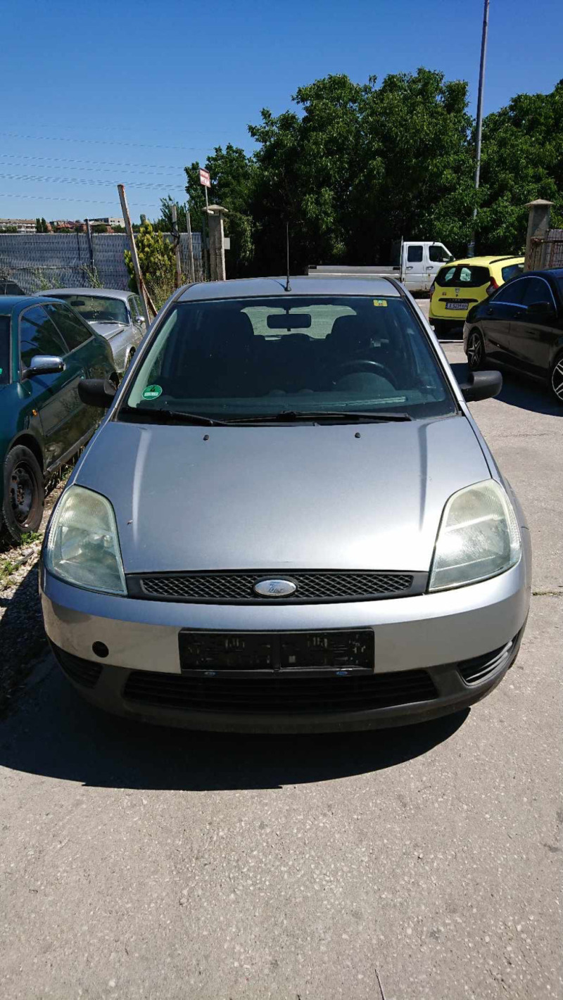 Ford Fiesta Benzin , снимка 1 - Автомобили и джипове - 46349280