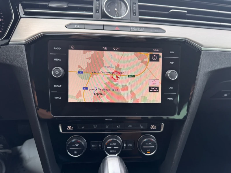 VW Passat 2.0TDI Digital Cockpit Massage ПРОМО, снимка 10 - Автомобили и джипове - 51644547