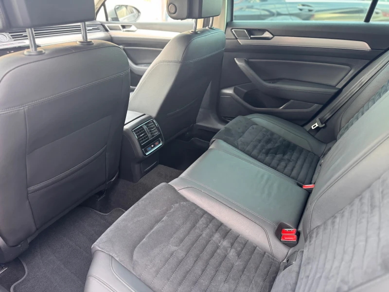VW Passat 2.0TDI Digital Cockpit Massage ПРОМО, снимка 14 - Автомобили и джипове - 51644547