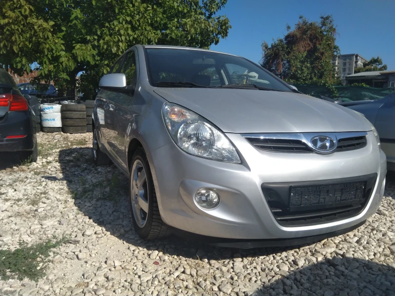 Hyundai I20 1.6i/кожа/Швейцария, снимка 3 - Автомобили и джипове - 47145720